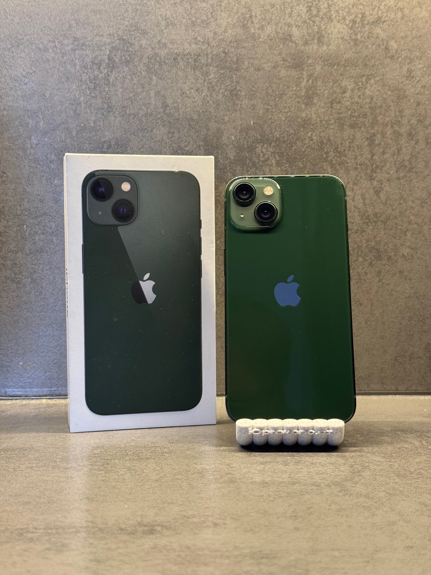 iPhone 13 128GB Zelená Výborný stav, konkrétní kus 1301, fotka 1 z 8