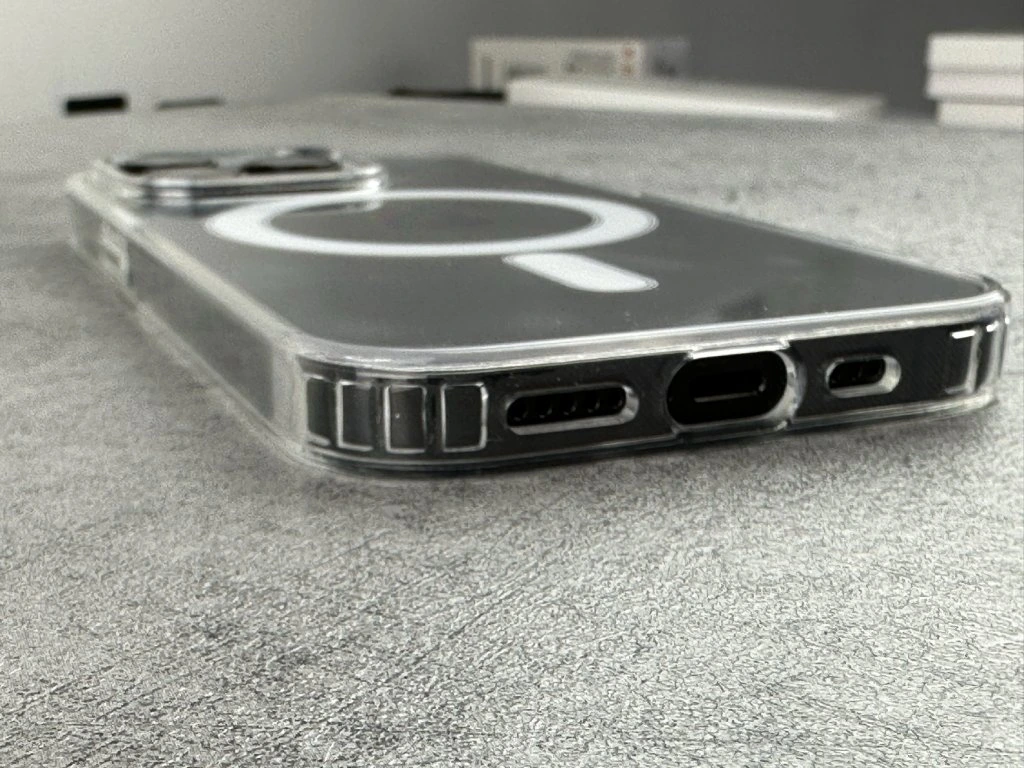ClearMag iOpraveno – průhledný MagSafe kryt